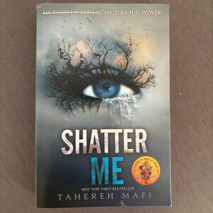 Shatter Me by Tahereh Mafi (2018, Trade Paperback)